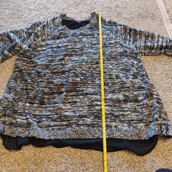 Torrid Women's Sweater Size 4X Cold Shoulder Heathered Black Open Back. - Picture 6 of 6